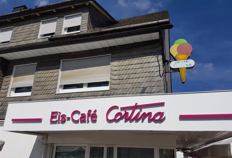 Eiscafe Cortina