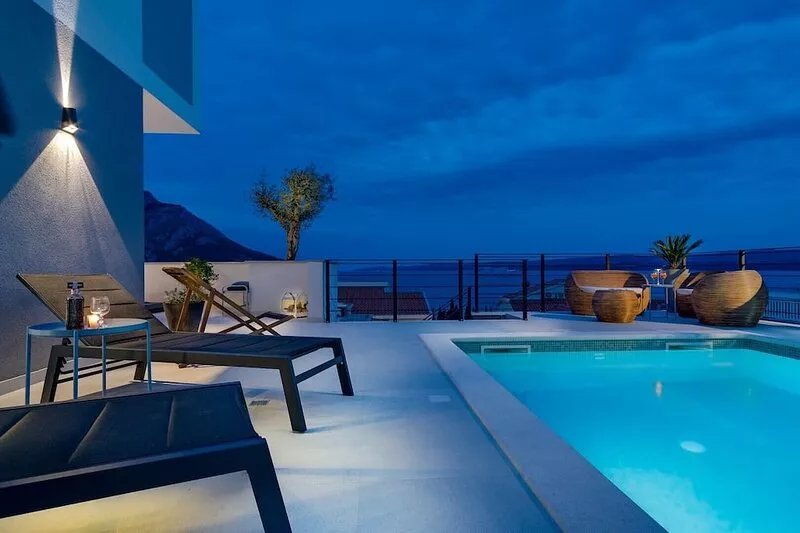 Seaview villa Mila with 4 en-suite bedrooms, private heated pool, Finnish
