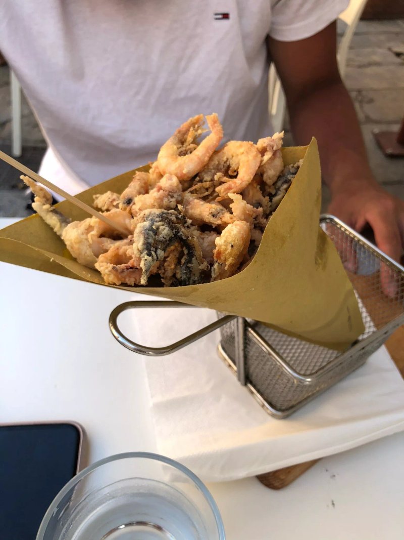 La Gran Guardia Caffe - COLAZIONI APERITIVI Lounge BAR - FRIGGITORIA HAMBURGHERIA fronte DARSENA Centro Storico Portoferraio