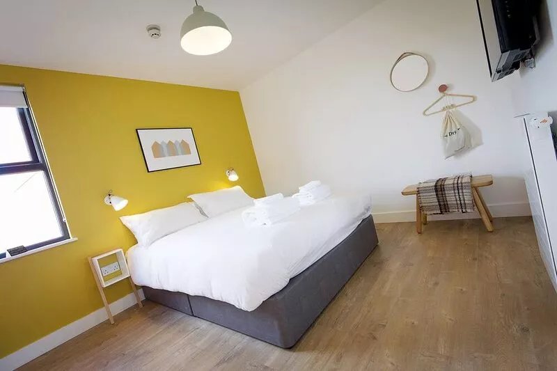 A john o'groat that sleeps 2 guests  in 1 bedroom