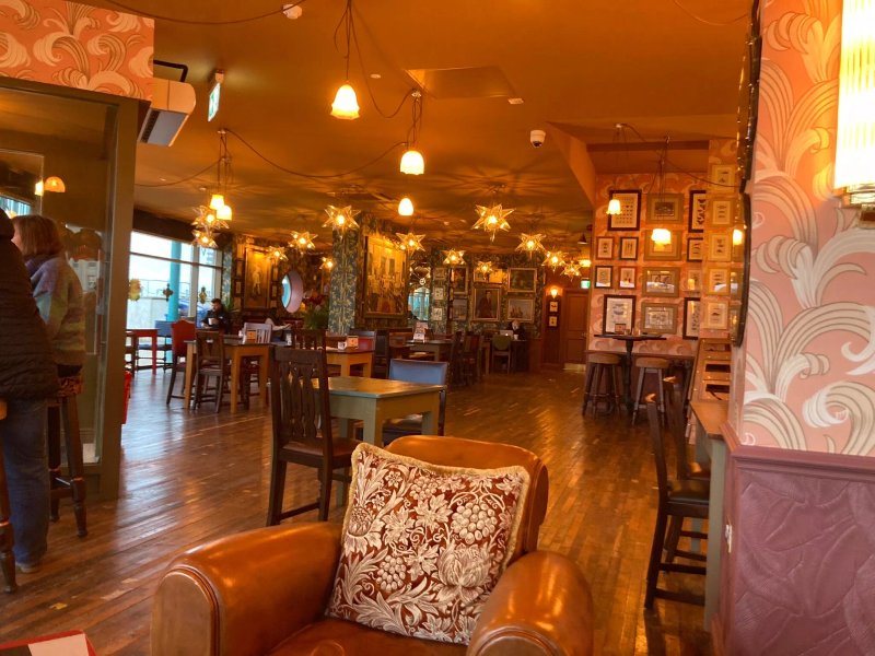 Costero Lounge