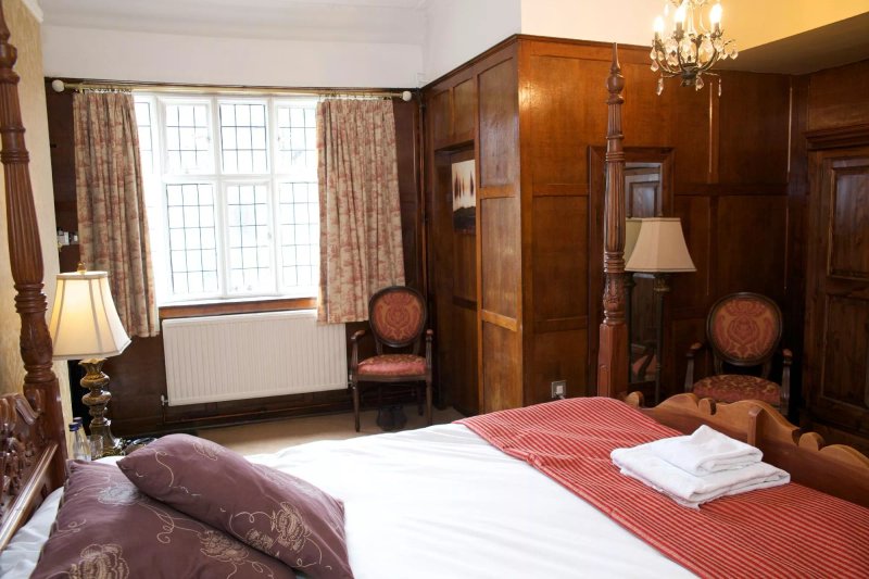Red Lion Hotel