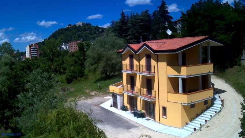 Villa Center