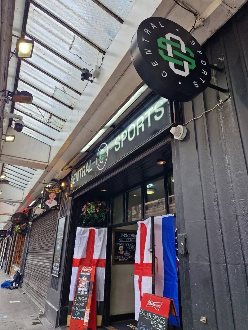 Central Sports Bar