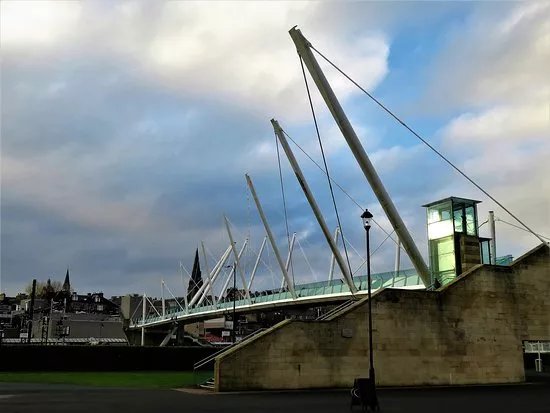 Forthside Footbridge
