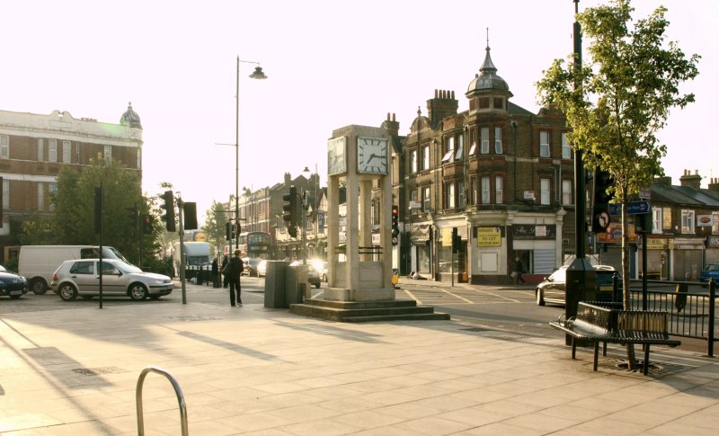 TravelStop #London-Ealing