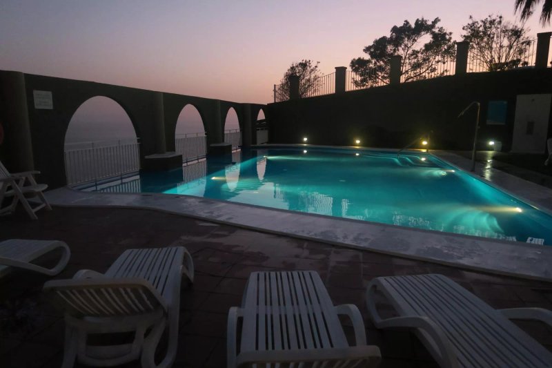 La Muralla Apartamentos