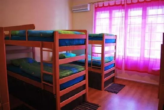 Backpackers Lounge Hostel