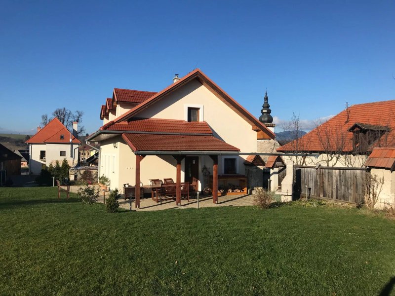 Villa Lypche