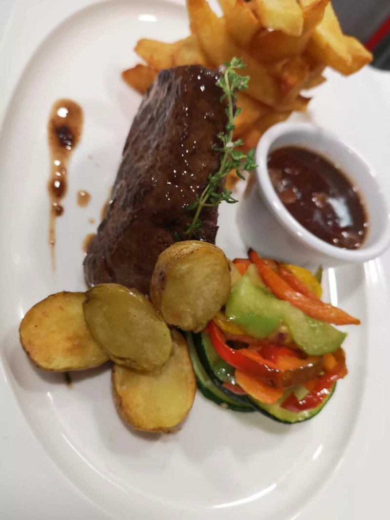 El Bistro