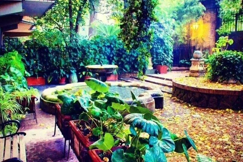 Elegant apartment garden view, 15 min from Vatican and Trastevere, heart of Rome