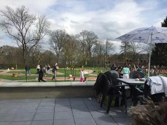 Parc Attractif Reine Fabiola