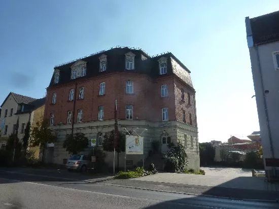 Ko Hotel