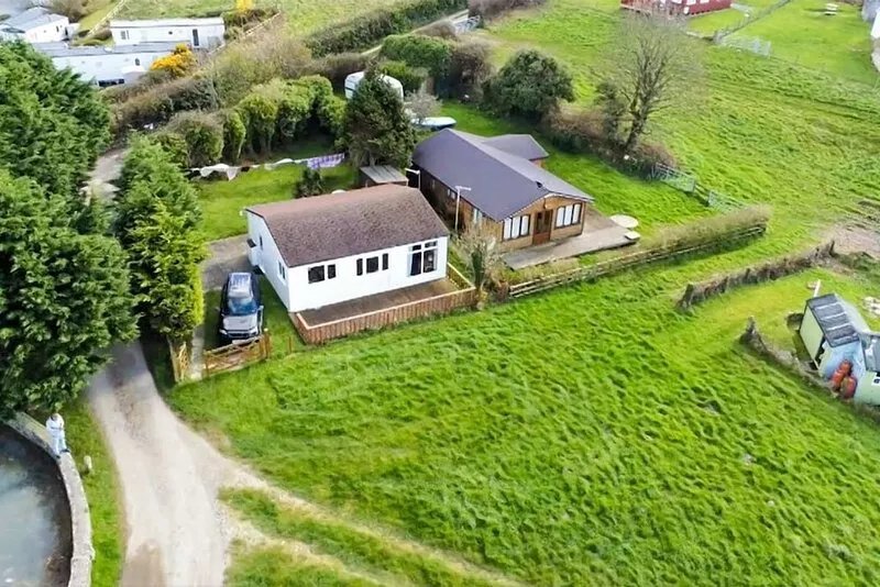 Tan Dinas Lodge -  a scandinavian lodge that sleeps 4 guests  in 2 bedrooms