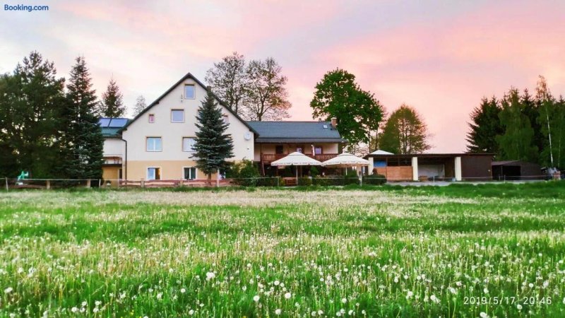 Smazalnia Pstraga I Agroturystyka Pod Zlota Rybka