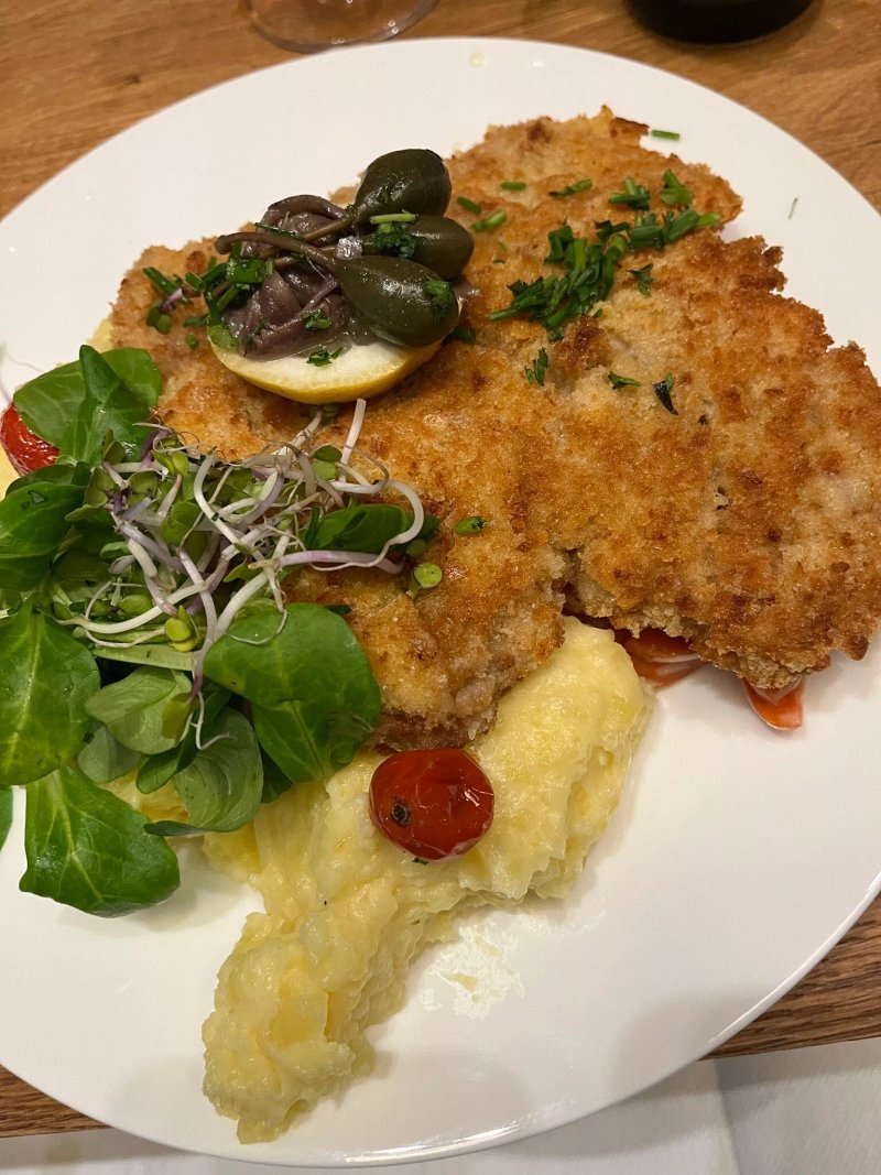 Bistro Restaurant 37