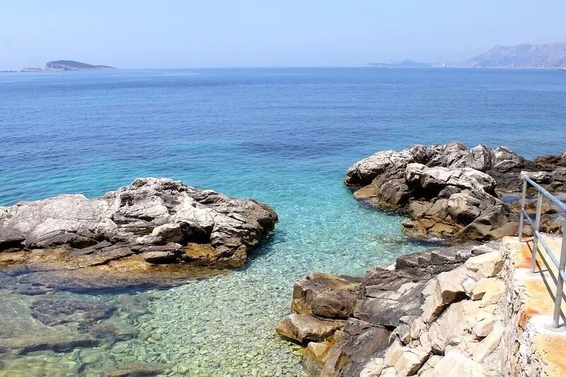 One bedroom apartment with terrace and sea view Cavtat, Dubrovnik (A-2132-a)