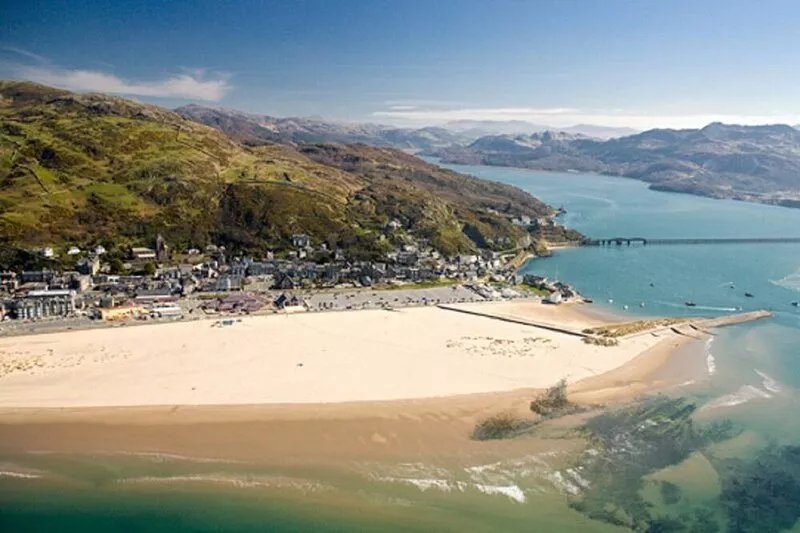 Stunning Grand Country House, Fabulous Sea Views in Llwyngwril Snowdonia (Eryri)