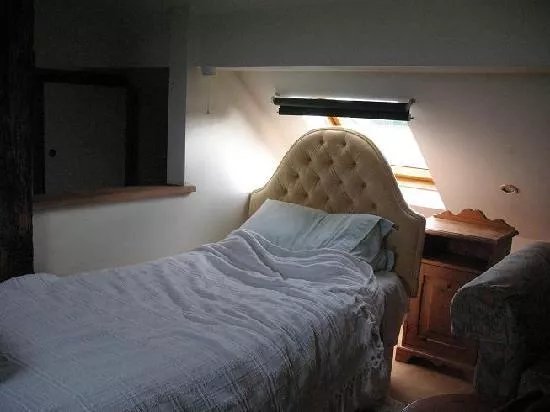 Wayside B & B