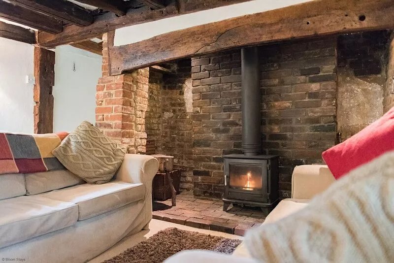 Walnut Tree Cottage - romantic cottage by Bloom Stays in the beautiful Kent