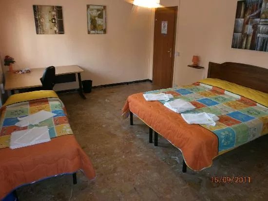 Airport Pisa Rooms