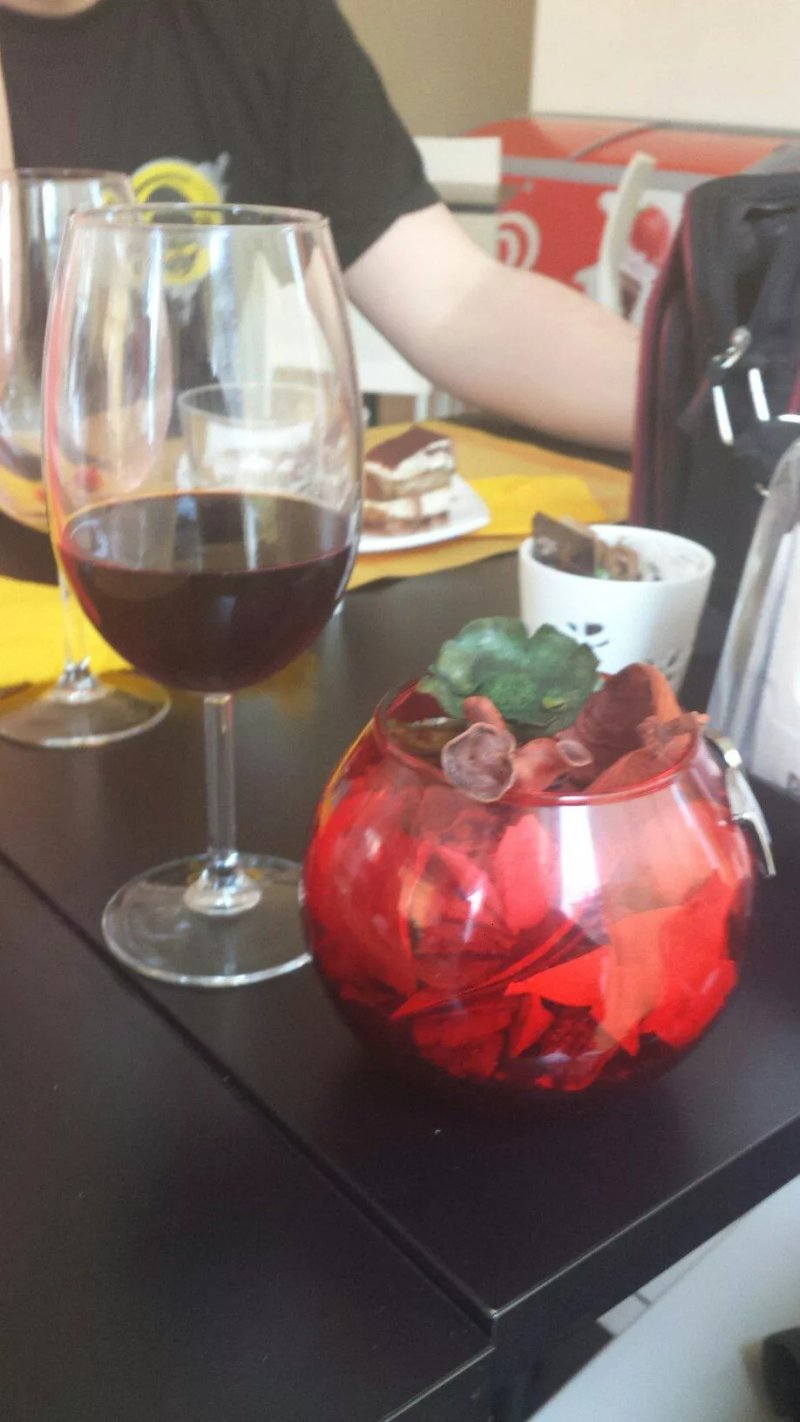 Emme Emme Cafe Restaurant