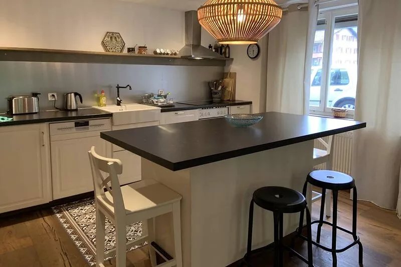 Chalet Waldegg central with garden