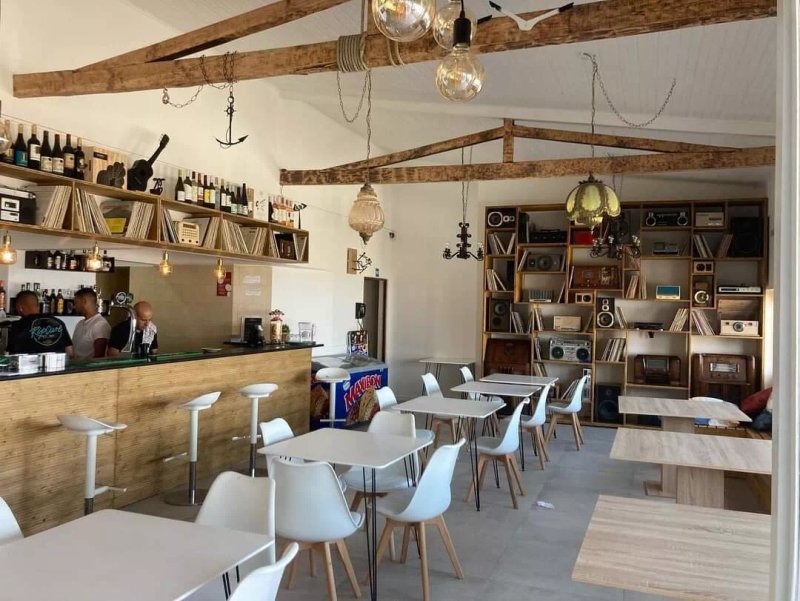 Urban Beach Bar