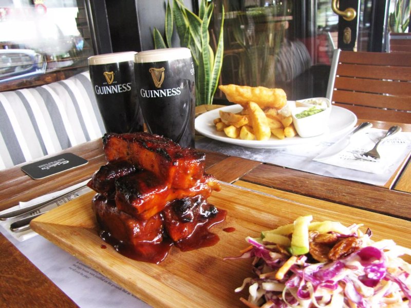 Molly Malone's Irish Pub & Restaurant
