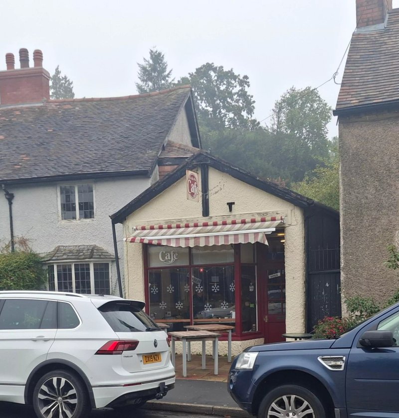The Holly Bush Cafe