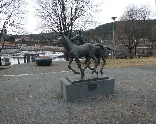 Statuen ''galopperende Foler''
