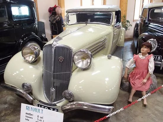 The Car Museum of Vehoniemi (Vehoniemen automuseo)