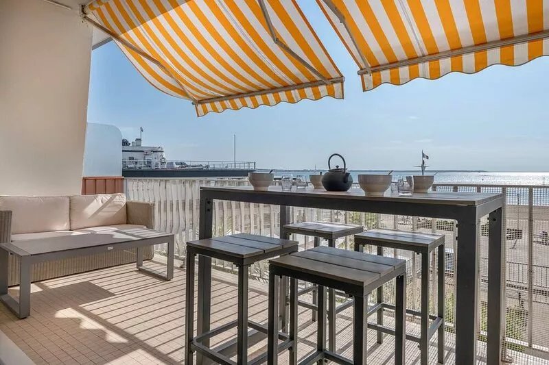 Nau's beach, seaview, beautiful flat for 6