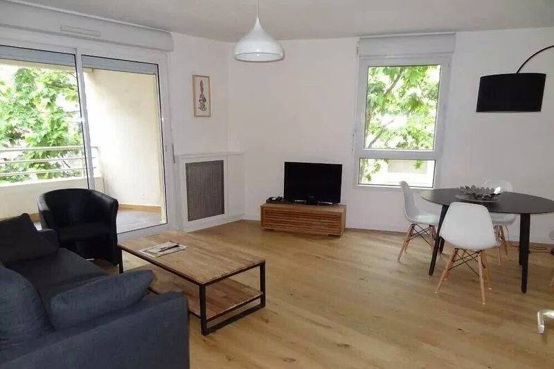 Beautiful apartment, 53 m2 loggia 10m2 facing south Antigone district