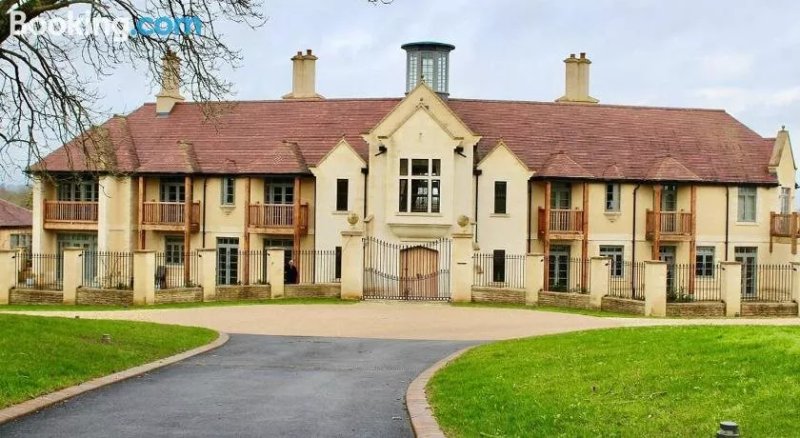 Charlton Court