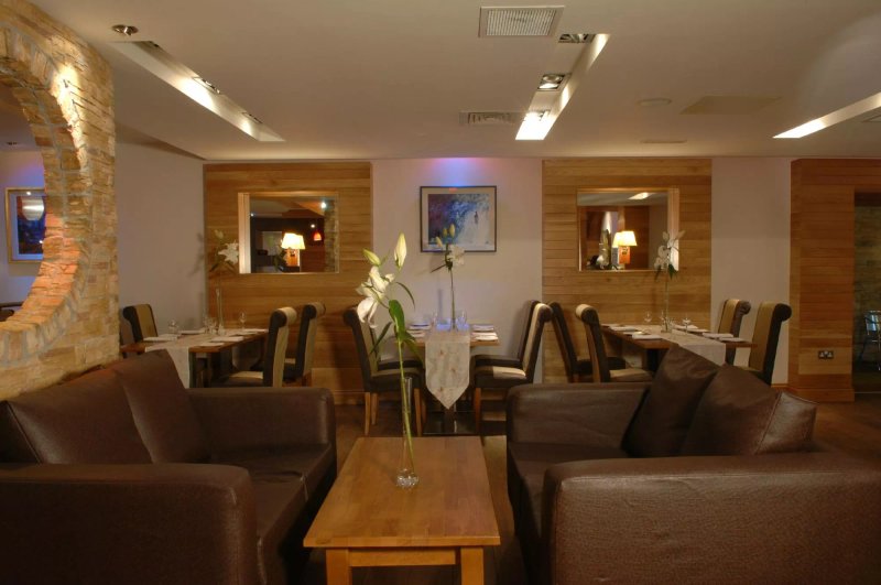 Fara's Restaurant at Villa Rose Hotel
