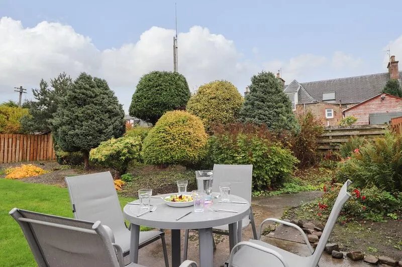 TOMMY'S, family friendly, character holiday cottage in Inverness