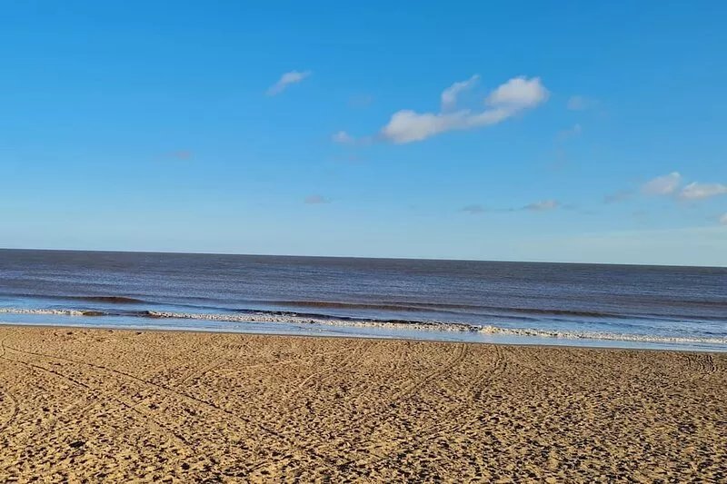 Coastal cottage for couples. Lincolnshire Coastal Cottage.