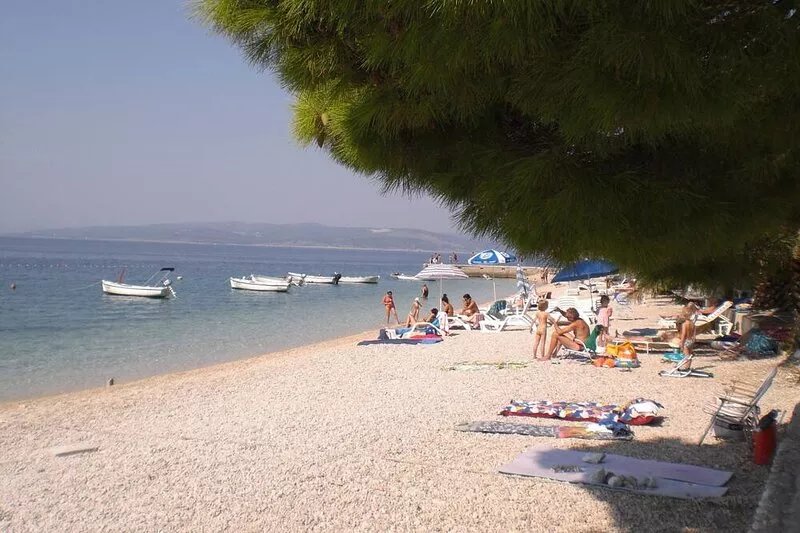 Renovated stone house with sea view, 900 m to the beach