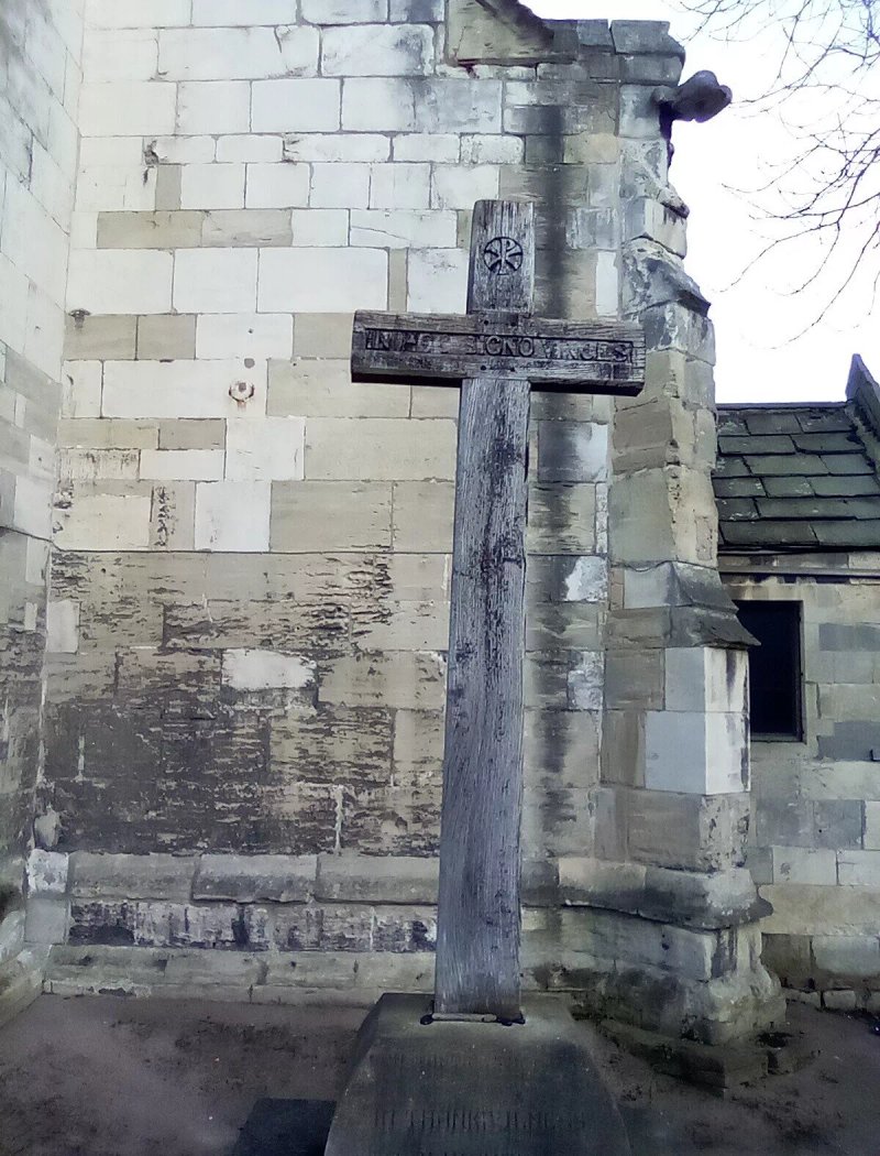 St Cuthberts Church WW1 Cross