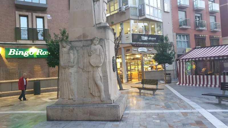 Monumento a Manuel Fernandez Caballero