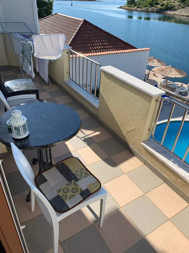 Apartments Duje Ribnica