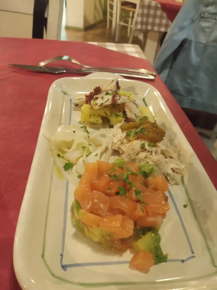 Q. B. Tapas