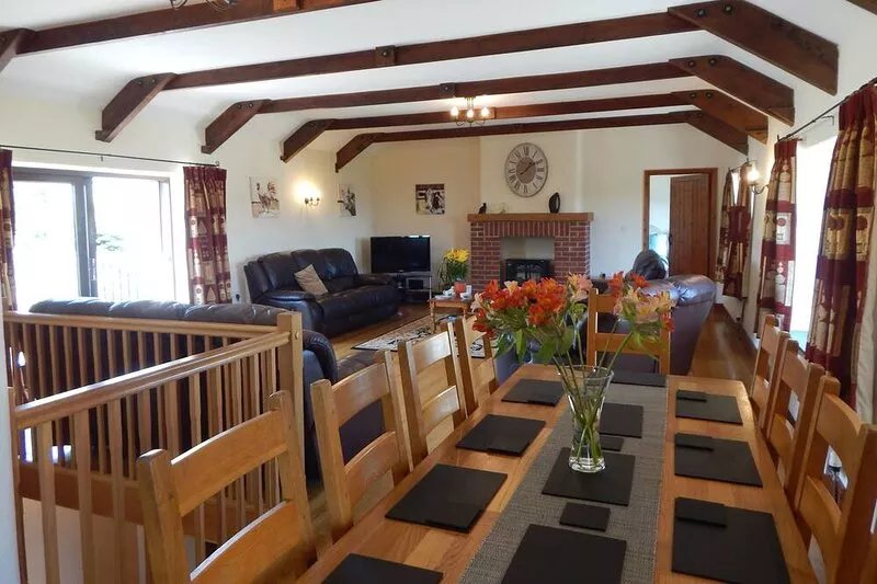 Stunning location, superior quality barn, open all year, swimming pool, hot tub