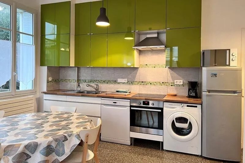Pretty townhouse renovated, TOURS center