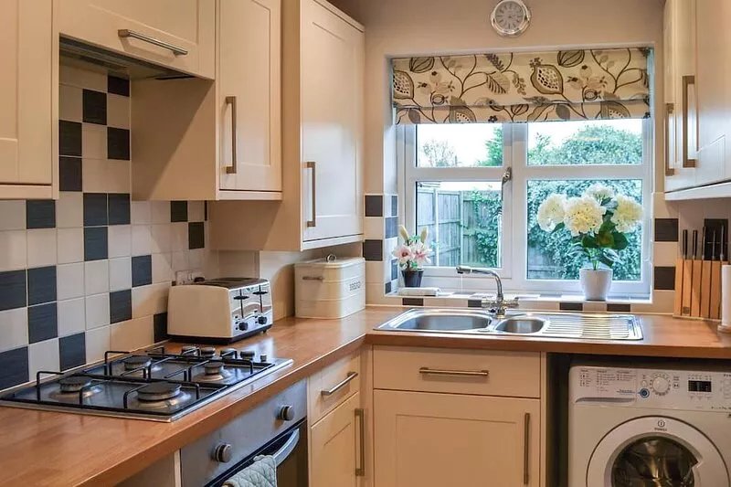 Perfect location for a small family, with traditional seaside attractions and