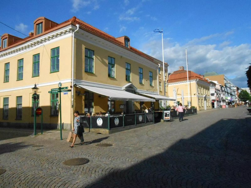 Kerstin pa torget