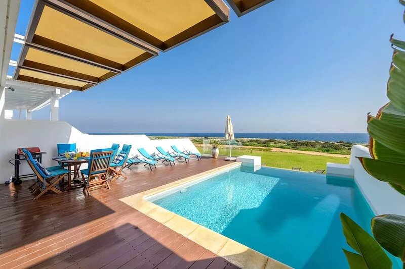 Villa Nausica - Four bedroom villa with a unique design and location