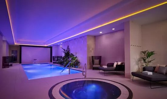 Bokeh Spa by Montcalm East