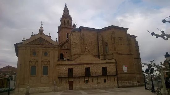 Iglesia de los Santos Juanes, Nava del Rey